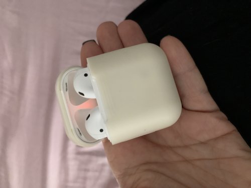 Фото Навушники TWS Apple AirPods 2nd generation with Charging Case (MV7N2) від користувача Pipito