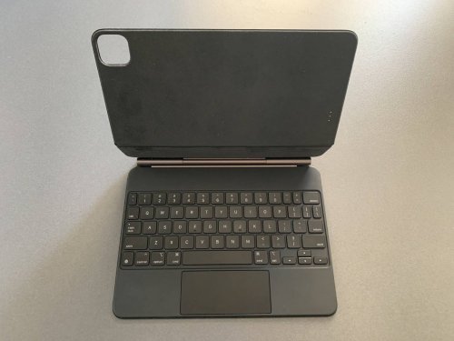 Фото Чохол-клавіатура для планшета Apple Magic Keyboard for iPad Pro 11" 3rd gen. and iPad Air 4th gen. Black (MXQT2) від користувача Ivan