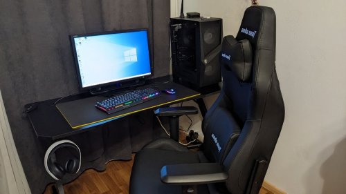 Фото Комп'ютерне крісло для геймера Anda Seat Kaiser 2 XL black (AD12XL-07-B-PV-B01) від користувача Photo Guru