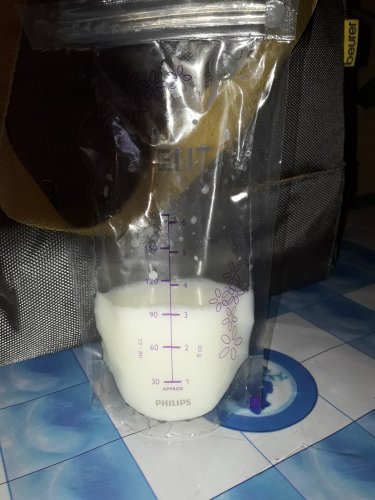 Фото Пакети для грудного молока Philips Avent Пакеты для хранения грудного молока 25х180 мл (SCF603/25) від користувача Esfer