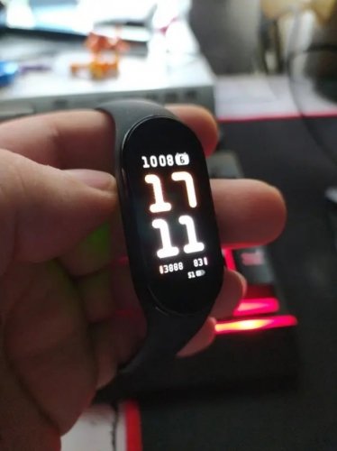 Фото Фітнес-браслет Xiaomi Mi Smart Band 7 Black (BHR6008GL, BHR6007CN) від користувача Егор