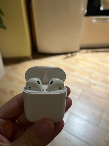 Фото Навушники TWS Apple AirPods 2nd generation with Charging Case (MV7N2) від користувача Dance_Kate