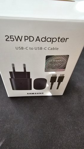 Фото Мережевий зарядний пристрій Samsung 25W PD Power Adapter (w/o cable) Black (EP-TA800NBE) від користувача Вадим Демьянушко