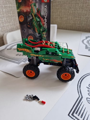 Фото Авто-конструктор LEGO Technic Monster Jam Dragon (42149) від користувача 2364275