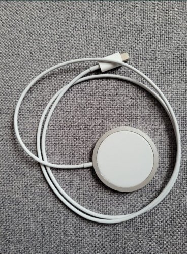 Фото Бездротовий зарядний пристрій Apple MagSafe Charger (MHXH3) від користувача Mexanik