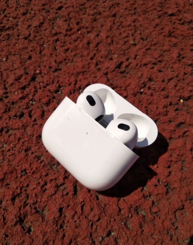 Фото Навушники TWS Apple AirPods 3rd generation (MME73) від користувача Mark