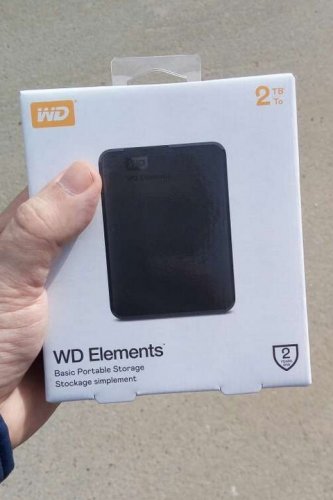 Фото Жорсткий диск WD Elements Portable 2 TB (WDBU6Y0020BBK) від користувача Юрий