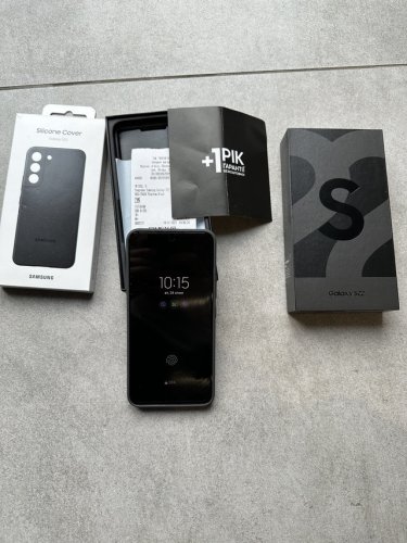 Фото Смартфон Samsung Galaxy S22 8/256GB Phantom Black (SM-S901BZKG) від користувача dante01